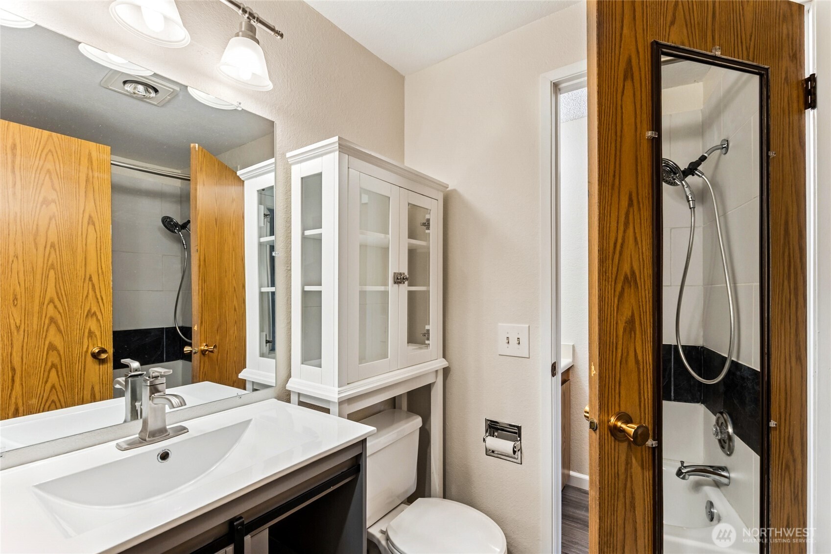 19855 25th Avenue NE #210, Shoreline, WA 98155