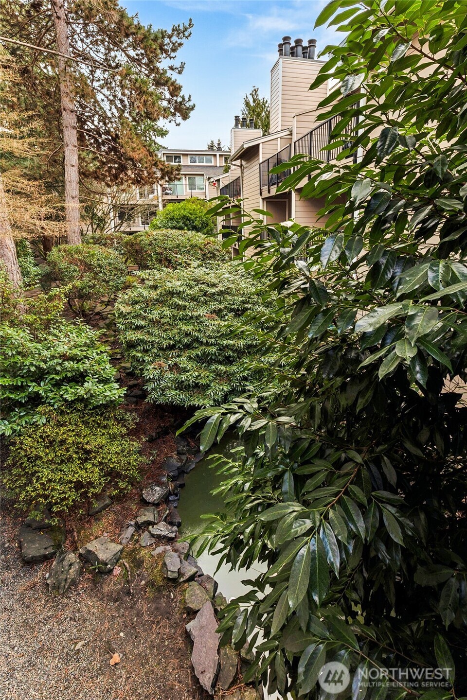 19855 25th Avenue NE #210, Shoreline, WA 98155