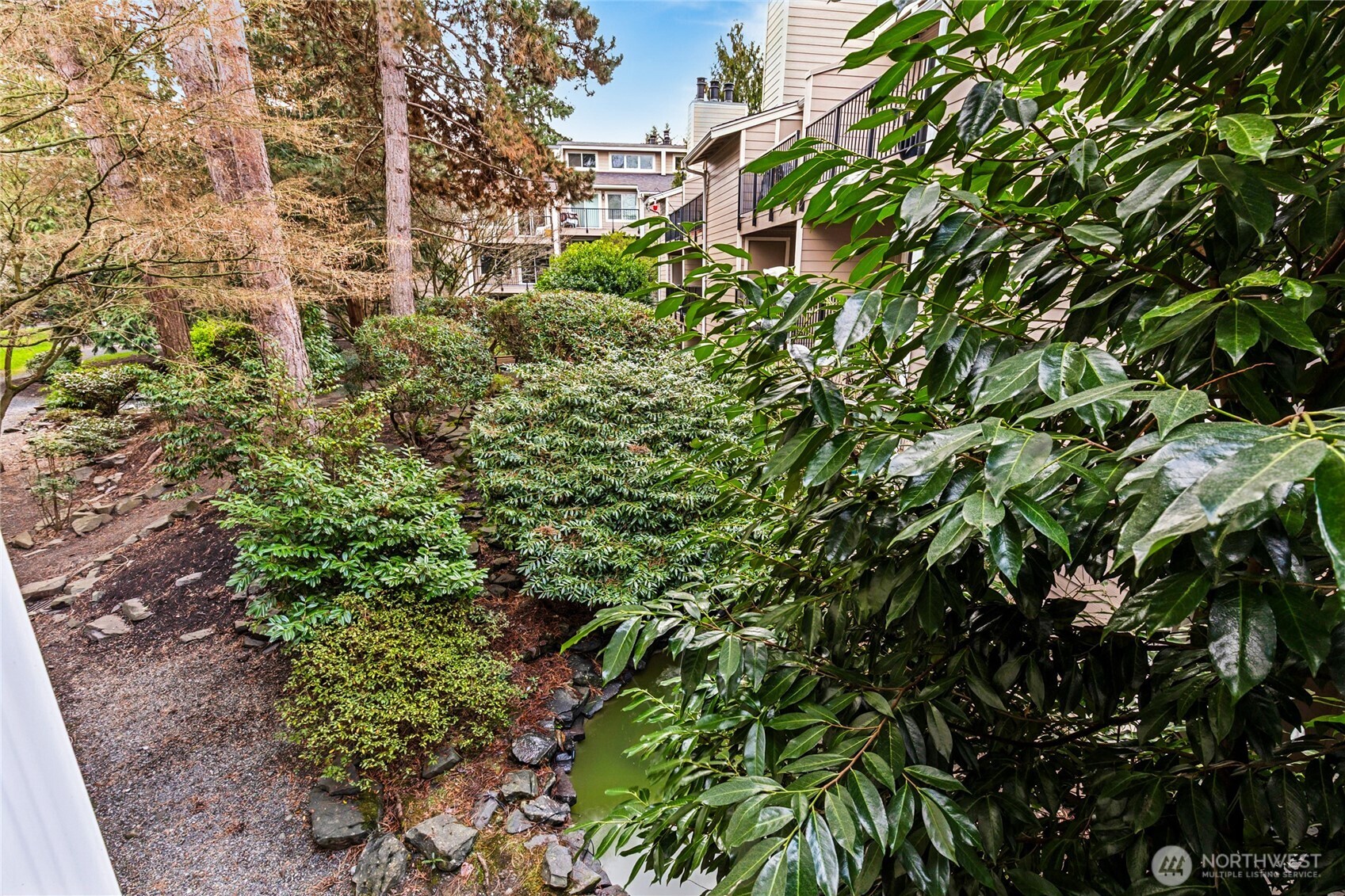 19855 25th Avenue NE #210, Shoreline, WA 98155