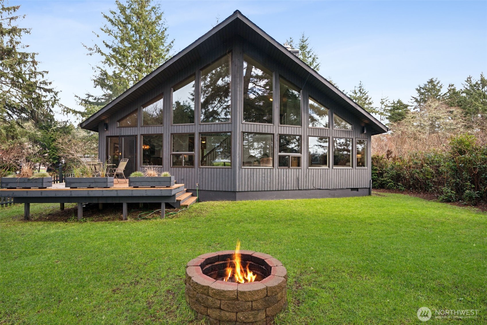 147 Octopus Avenue NE, Ocean Shores, WA 98569