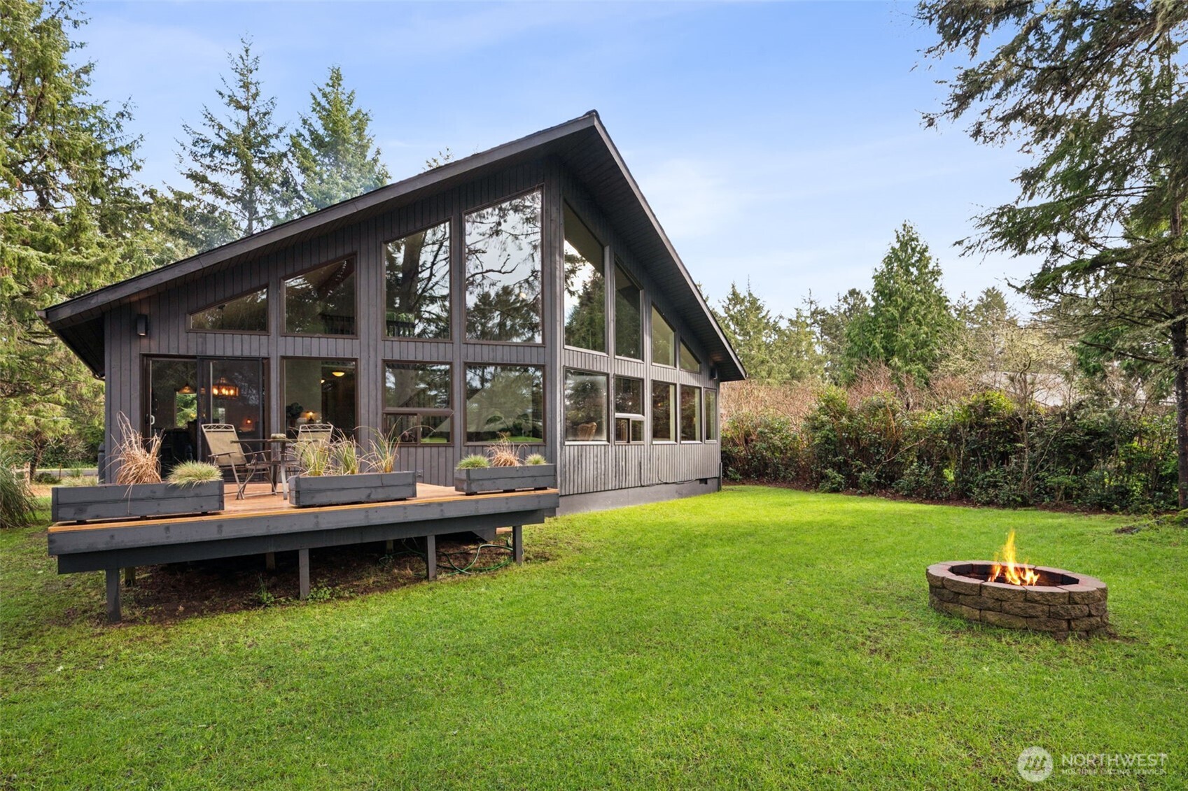 147 Octopus Avenue NE, Ocean Shores, WA 98569