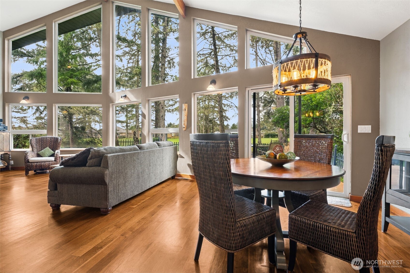 147 Octopus Avenue NE, Ocean Shores, WA 98569