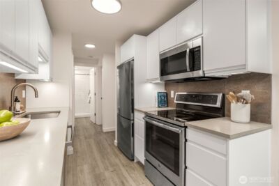 2301 Fairview Avenue E #405, Seattle, WA 98102-6512 - Photo 12