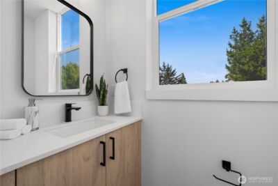 3852 Carr Place N, Seattle, WA 98103 - Photo 12