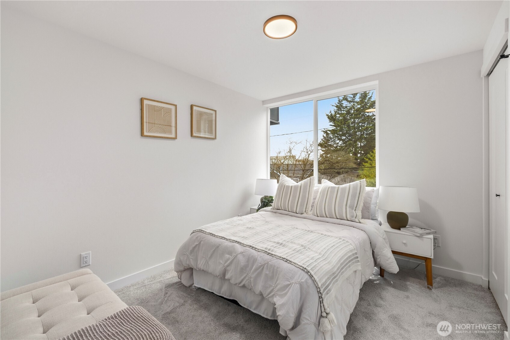 3852 Carr Place N, Seattle, WA 98103