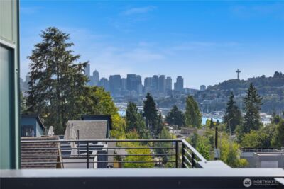 3852 Carr Place N, Seattle, WA 98103 - Photo 1