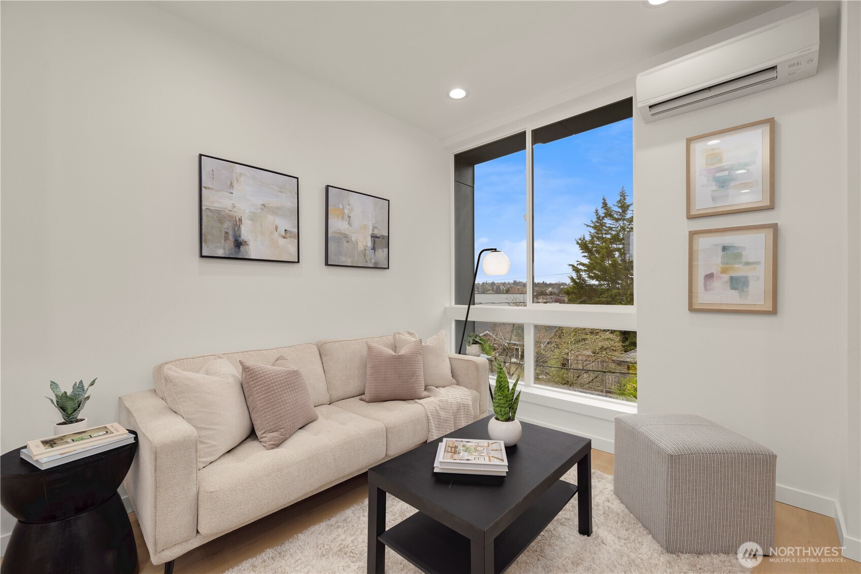 3852 Carr Place N, Seattle, WA 98103