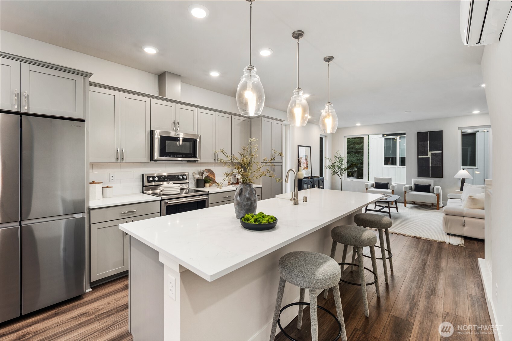 13335 Greenwood Avenue N #D, Seattle, WA 98133