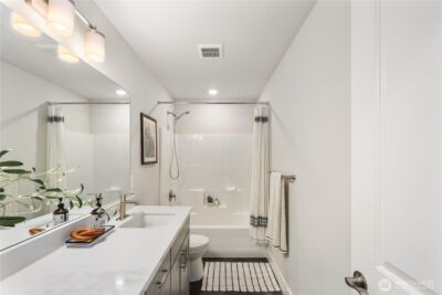 13335 Greenwood Avenue N #D, Seattle, WA 98133 - Photo 26