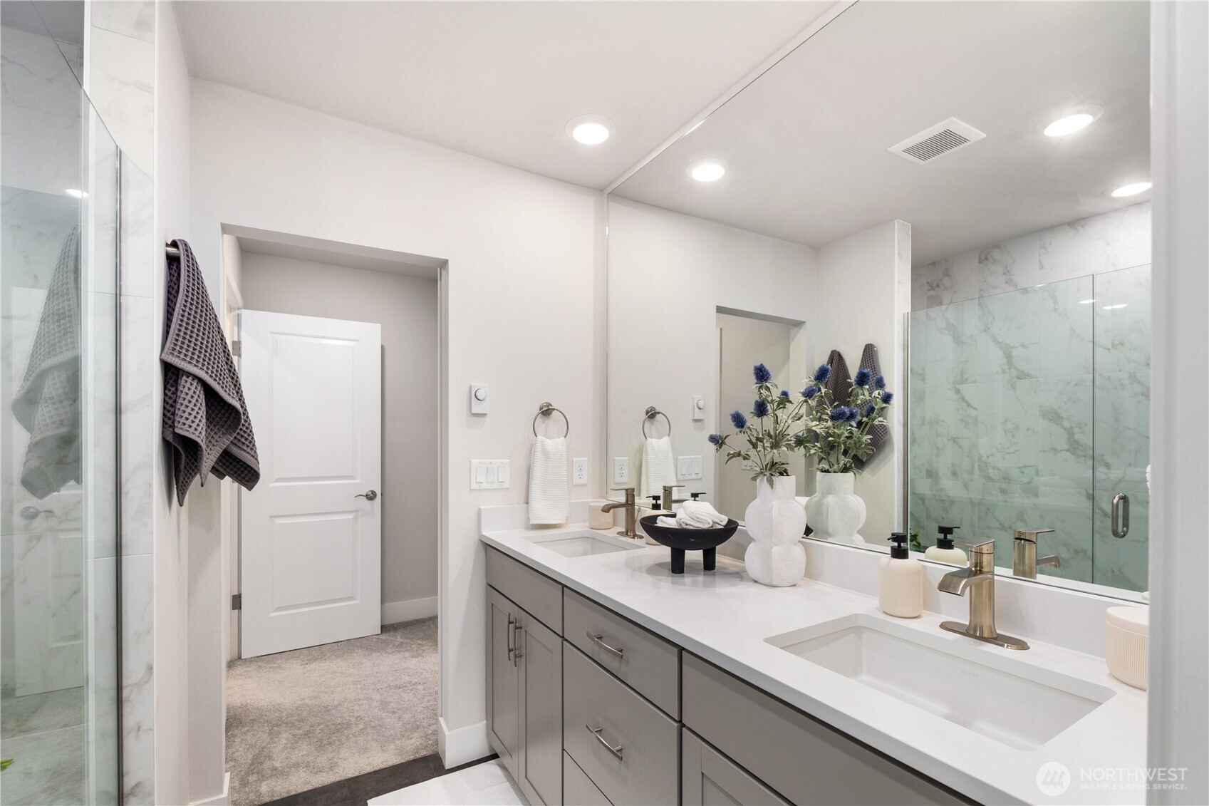 13335 Greenwood Avenue N #D, Seattle, WA 98133