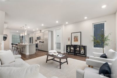 13335 Greenwood Avenue N #D, Seattle, WA 98133 - Photo 9