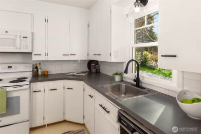 1202 NE 97th Street , Seattle, WA 98115 - Photo 12