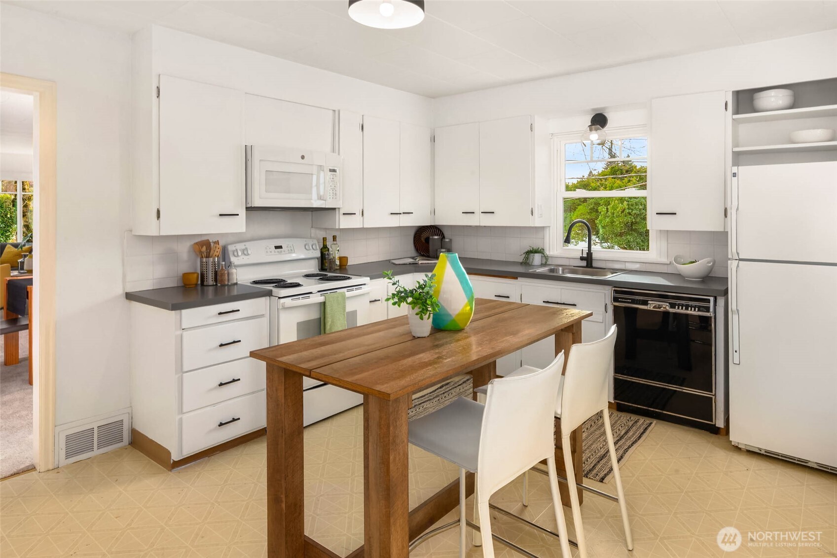 1202 NE 97th Street , Seattle, WA 98115