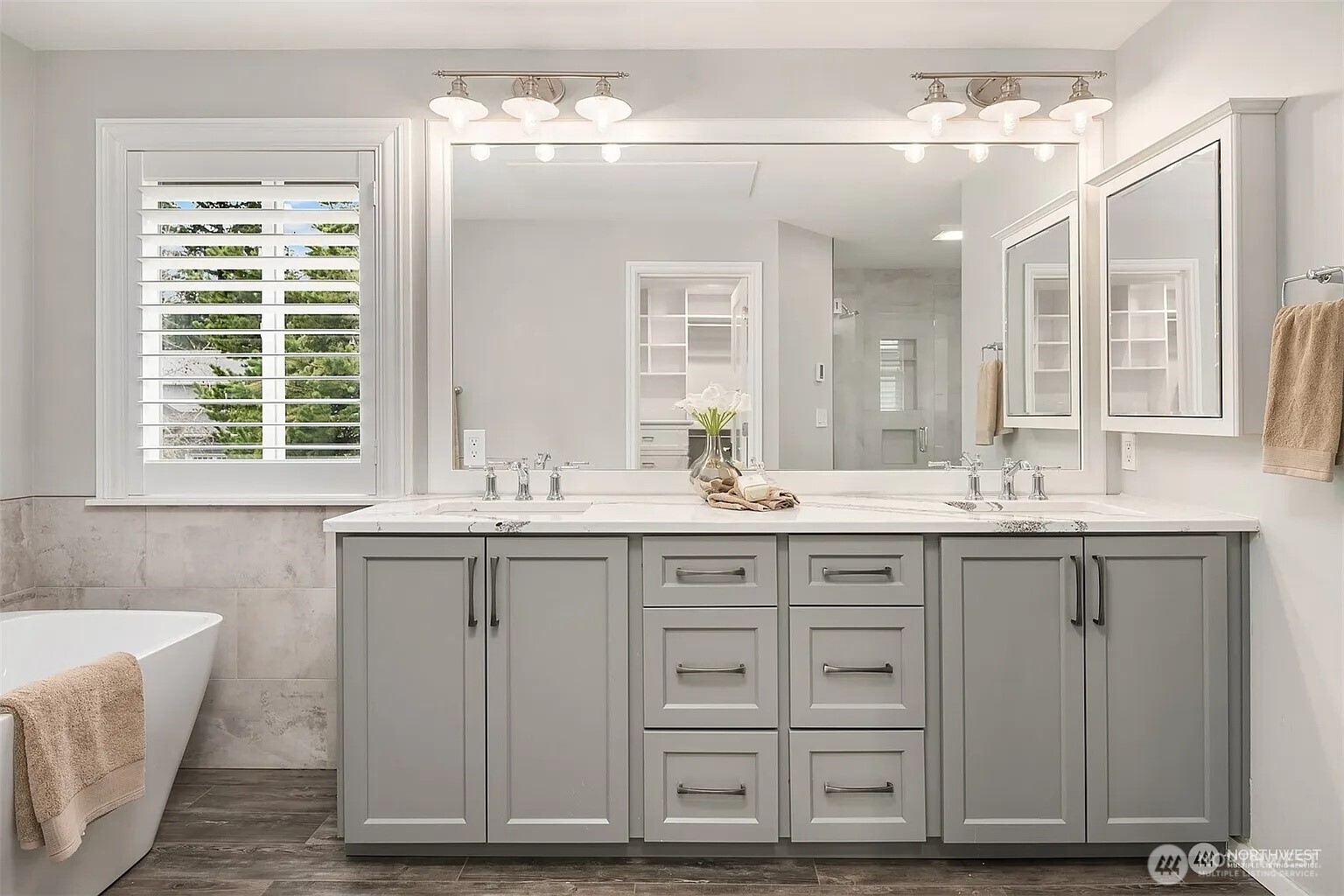 1013 233rd Place NE, Sammamish, WA 98074