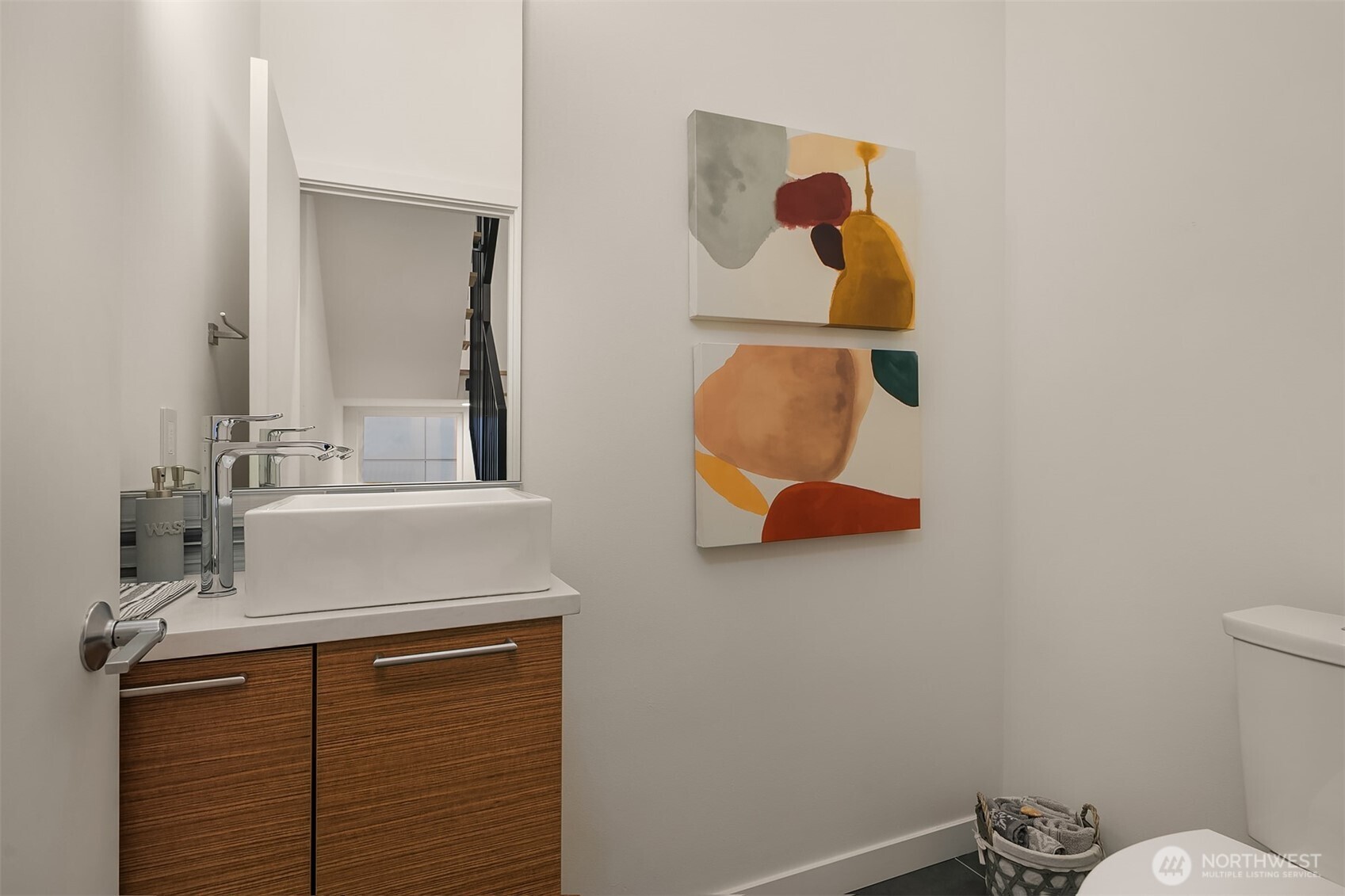 2330 W Plymouth Street #B, Seattle, WA 98199