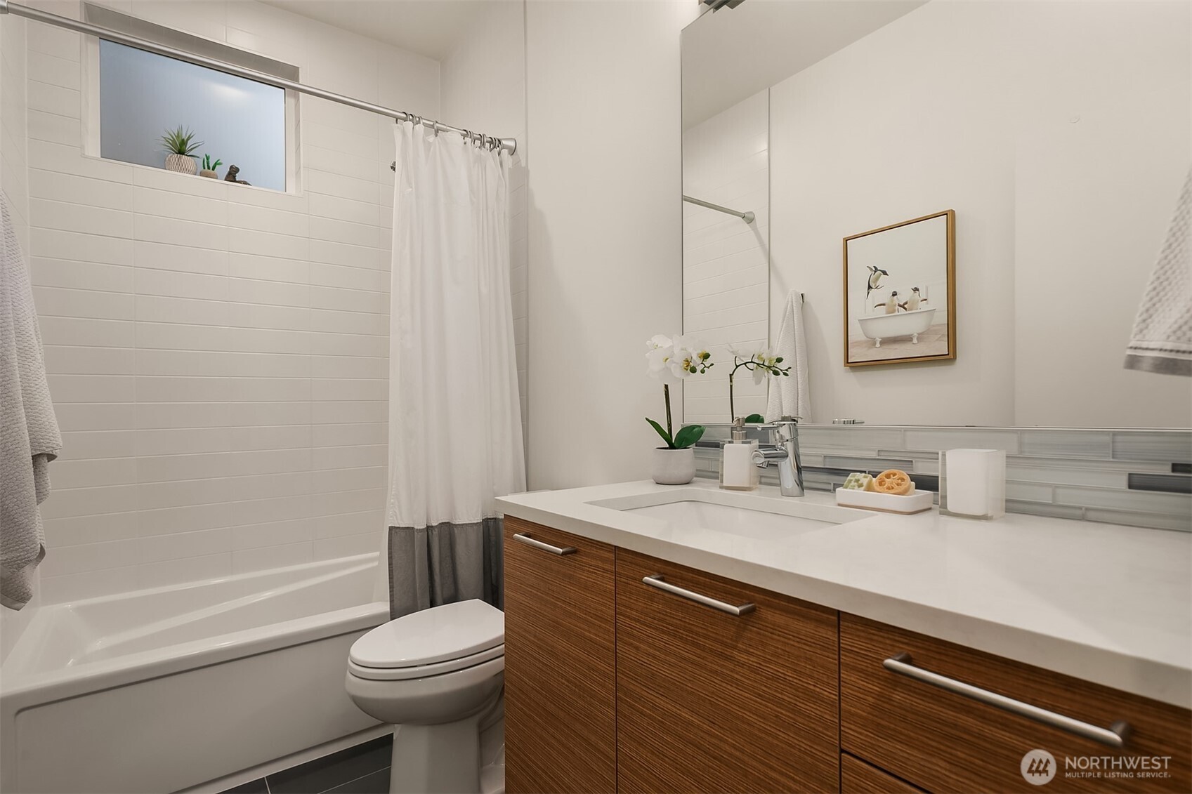 2330 W Plymouth Street #B, Seattle, WA 98199