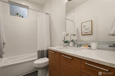 2330 W Plymouth Street #B, Seattle, WA 98199 - Photo 20