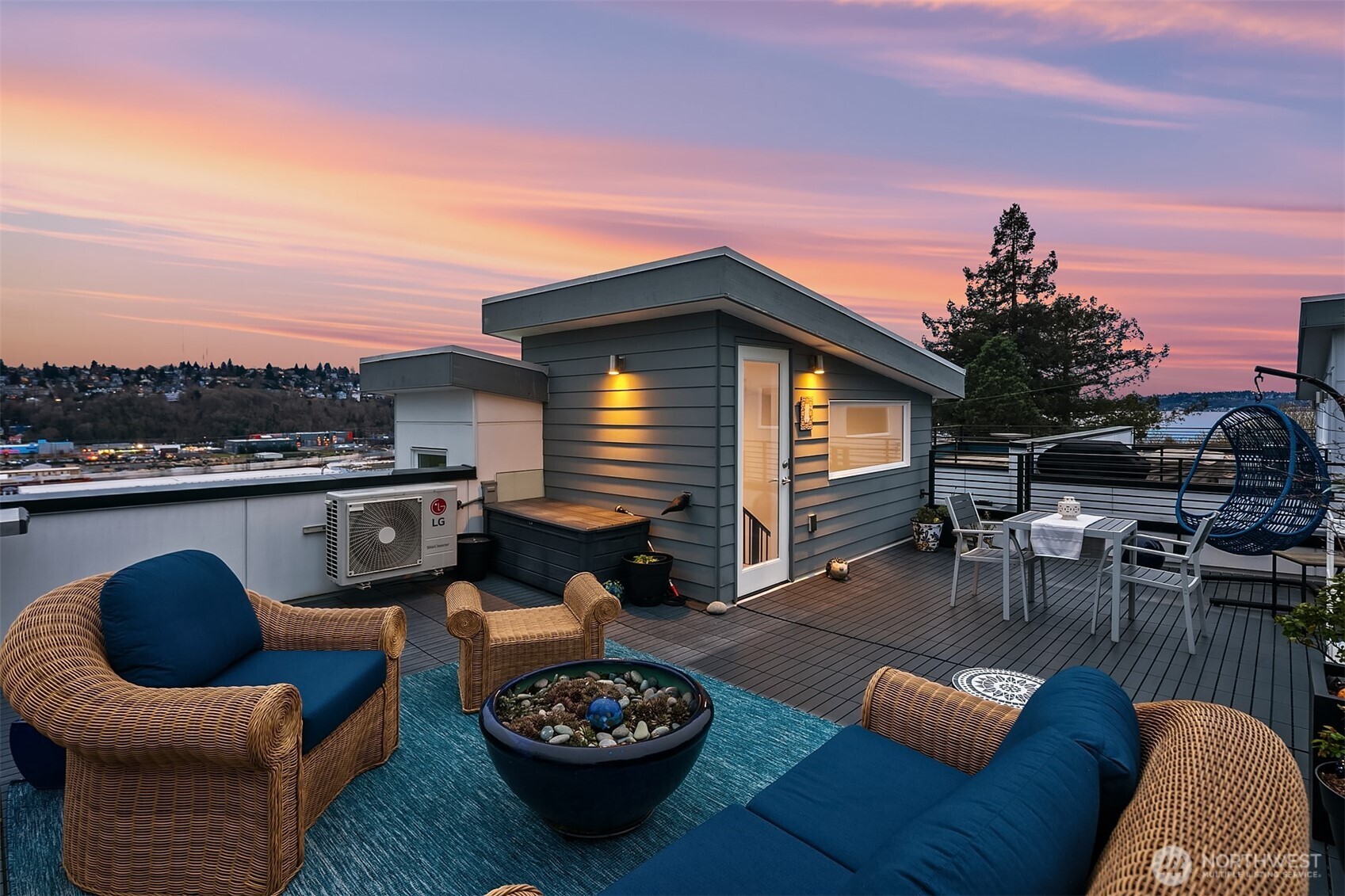 2330 W Plymouth Street #B, Seattle, WA 98199