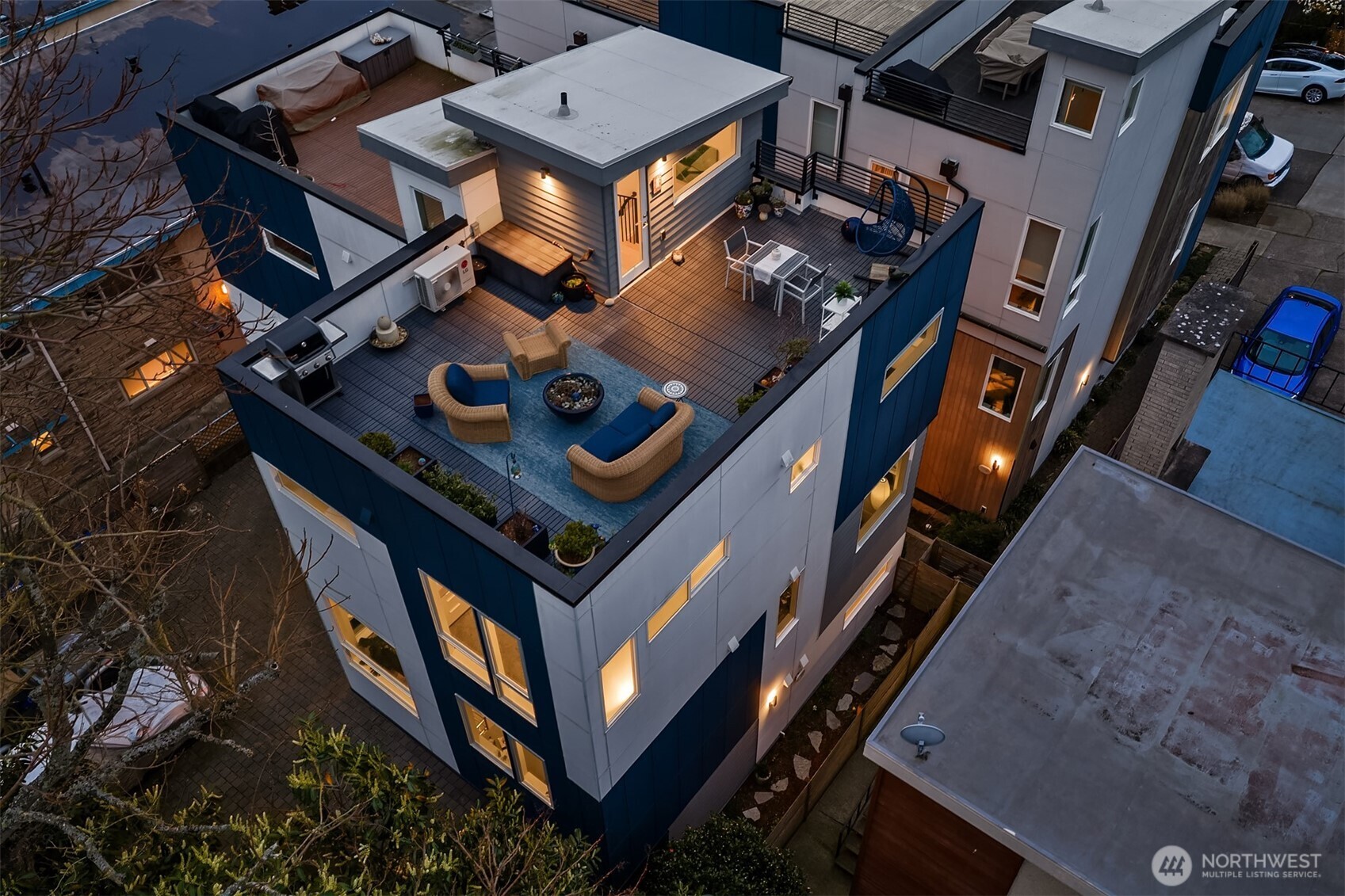 2330 W Plymouth Street #B, Seattle, WA 98199