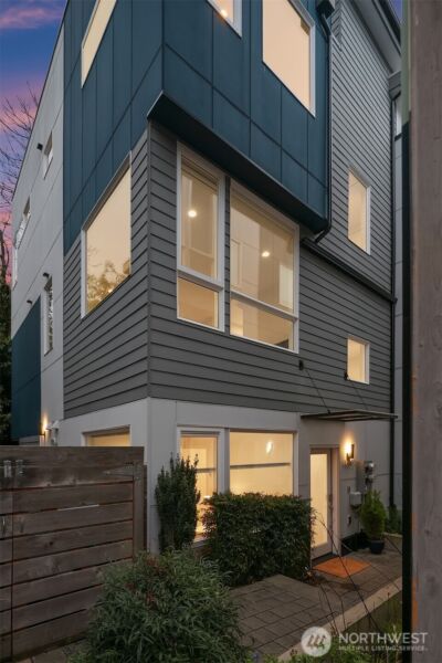 2330 W Plymouth Street #B, Seattle, WA 98199 - Photo 4