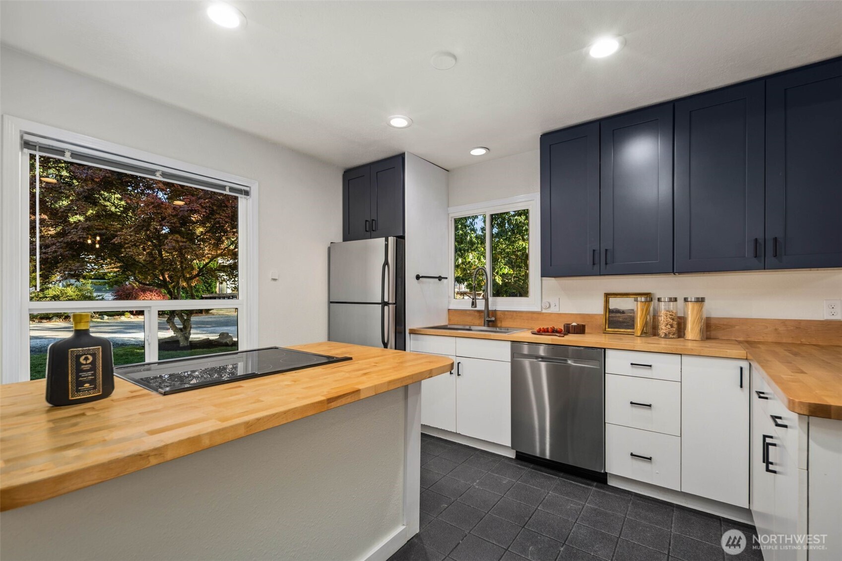 14035 2nd Avenue NW, Seattle, WA 98177