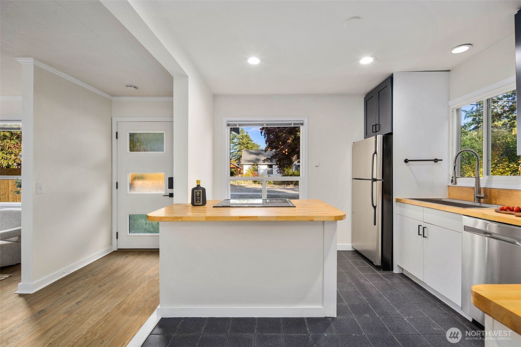 14035 2nd Avenue NW, Seattle, WA 98177