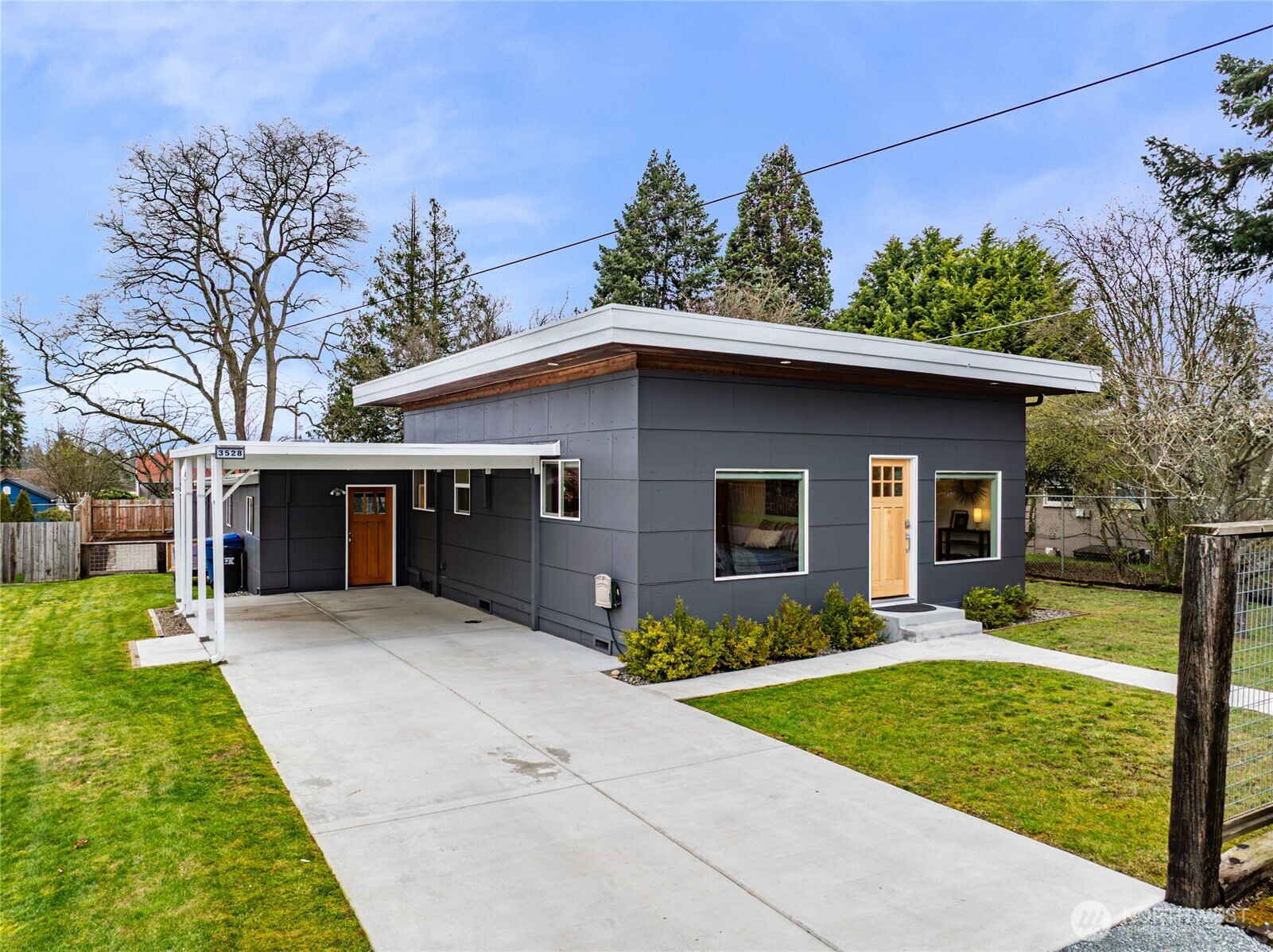 3528 SW 98th Street , Seattle, WA 98126