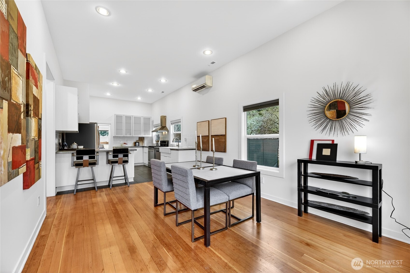 3528 SW 98th Street , Seattle, WA 98126