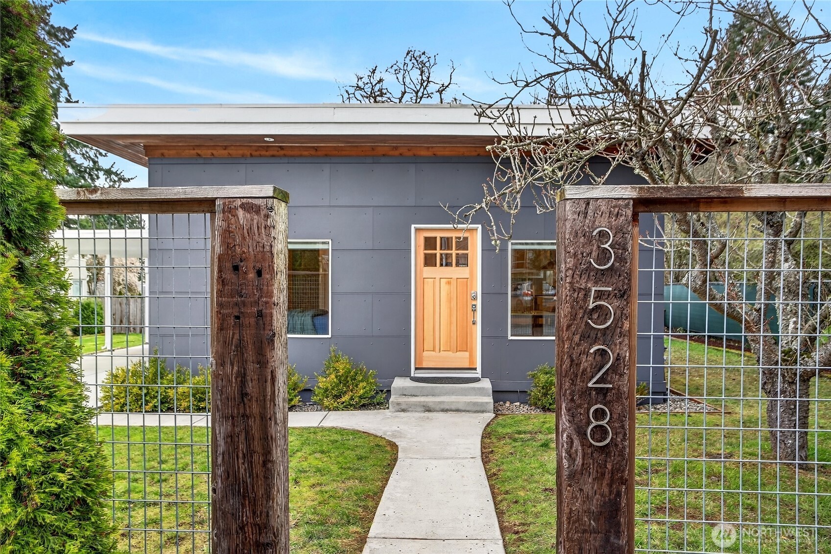 3528 SW 98th Street , Seattle, WA 98126