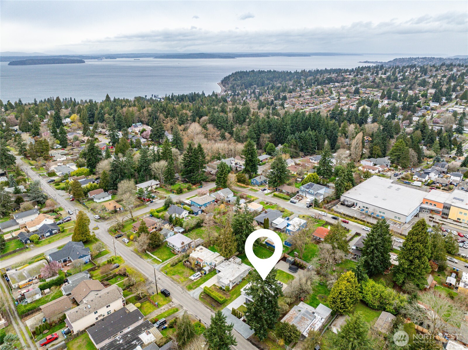 3528 SW 98th Street , Seattle, WA 98126