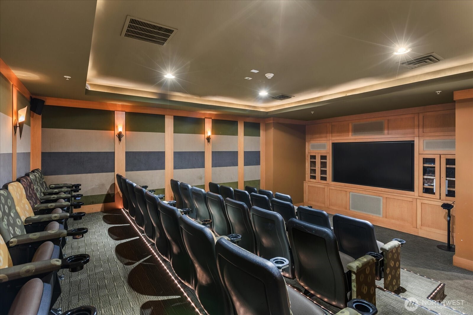 51 Pine Street #201, Edmonds, WA 98020