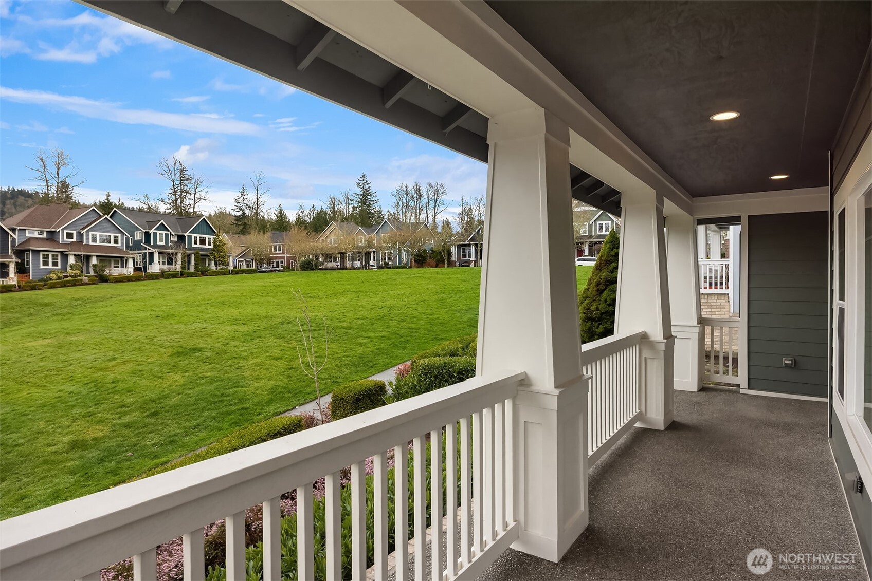 2073 NE Noble Street , Issaquah, WA 98029
