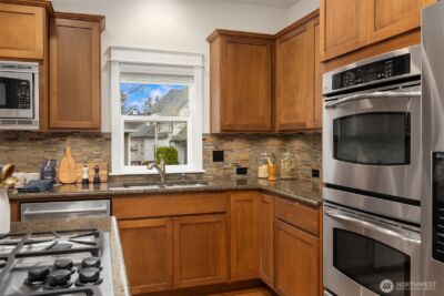 2073 NE Noble Street , Issaquah, WA 98029 - Photo 14