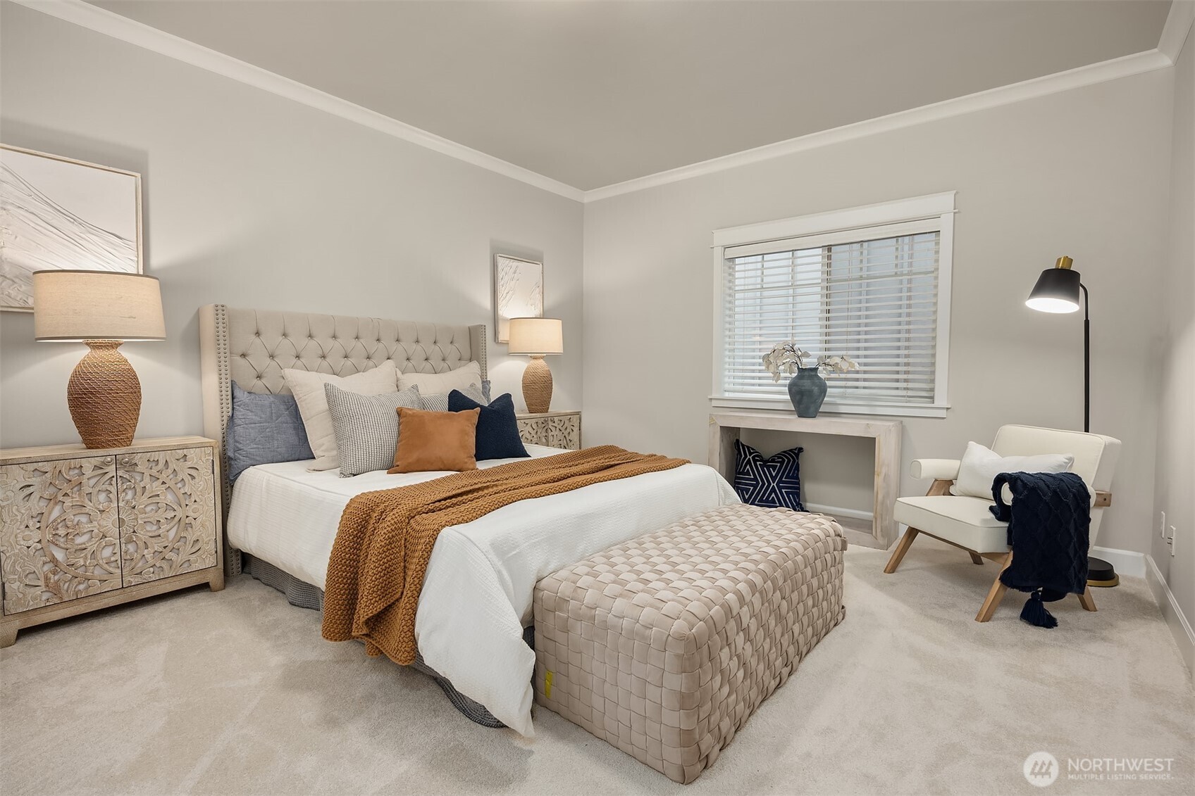 2073 NE Noble Street , Issaquah, WA 98029