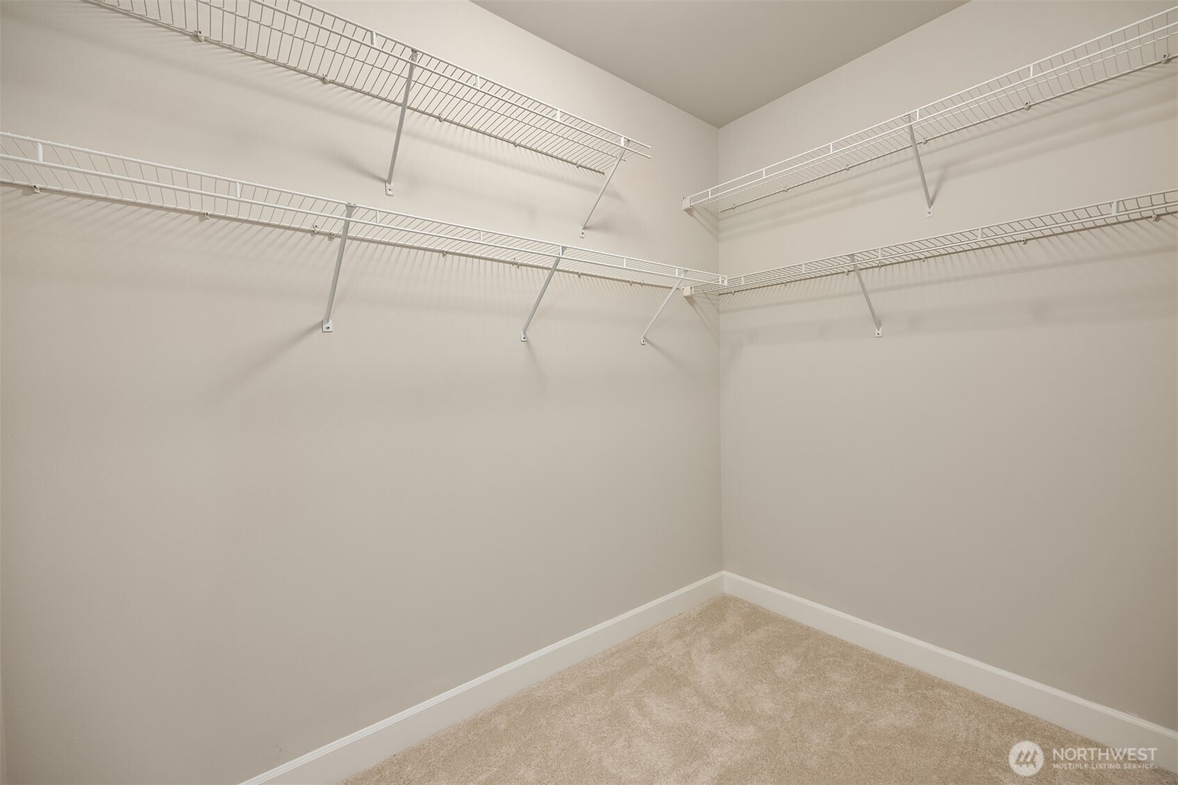 2073 NE Noble Street , Issaquah, WA 98029