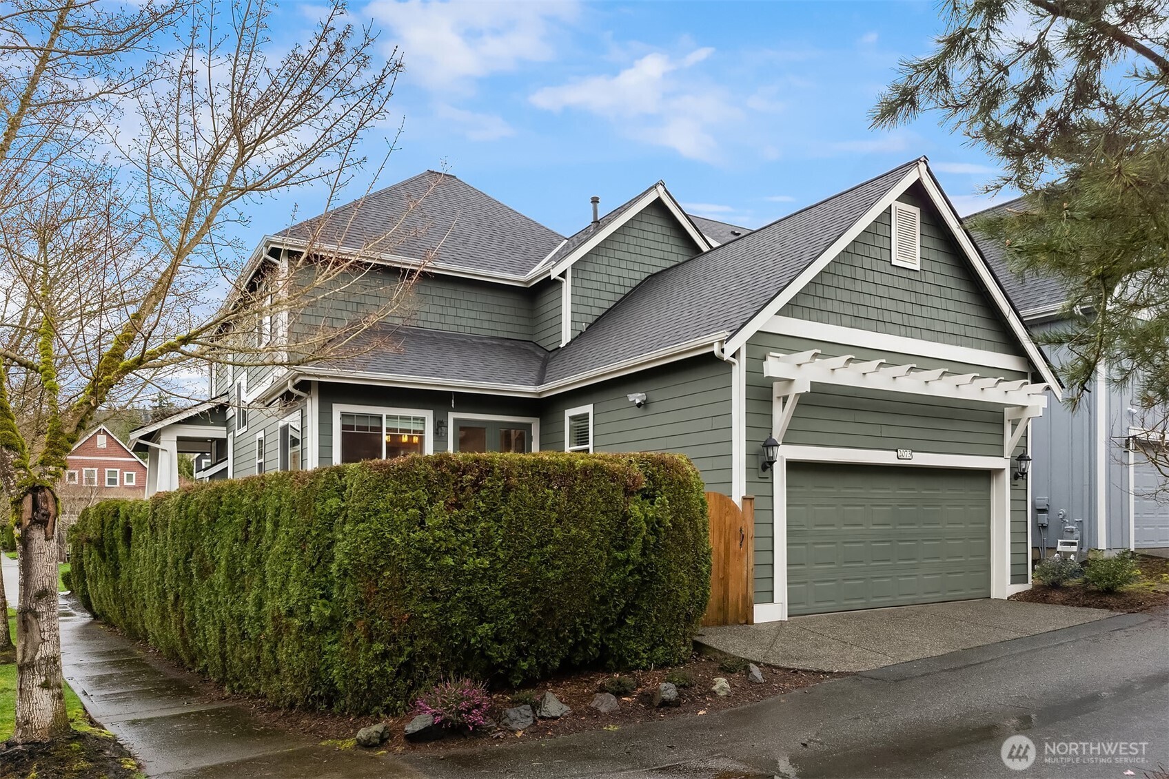 2073 NE Noble Street , Issaquah, WA 98029