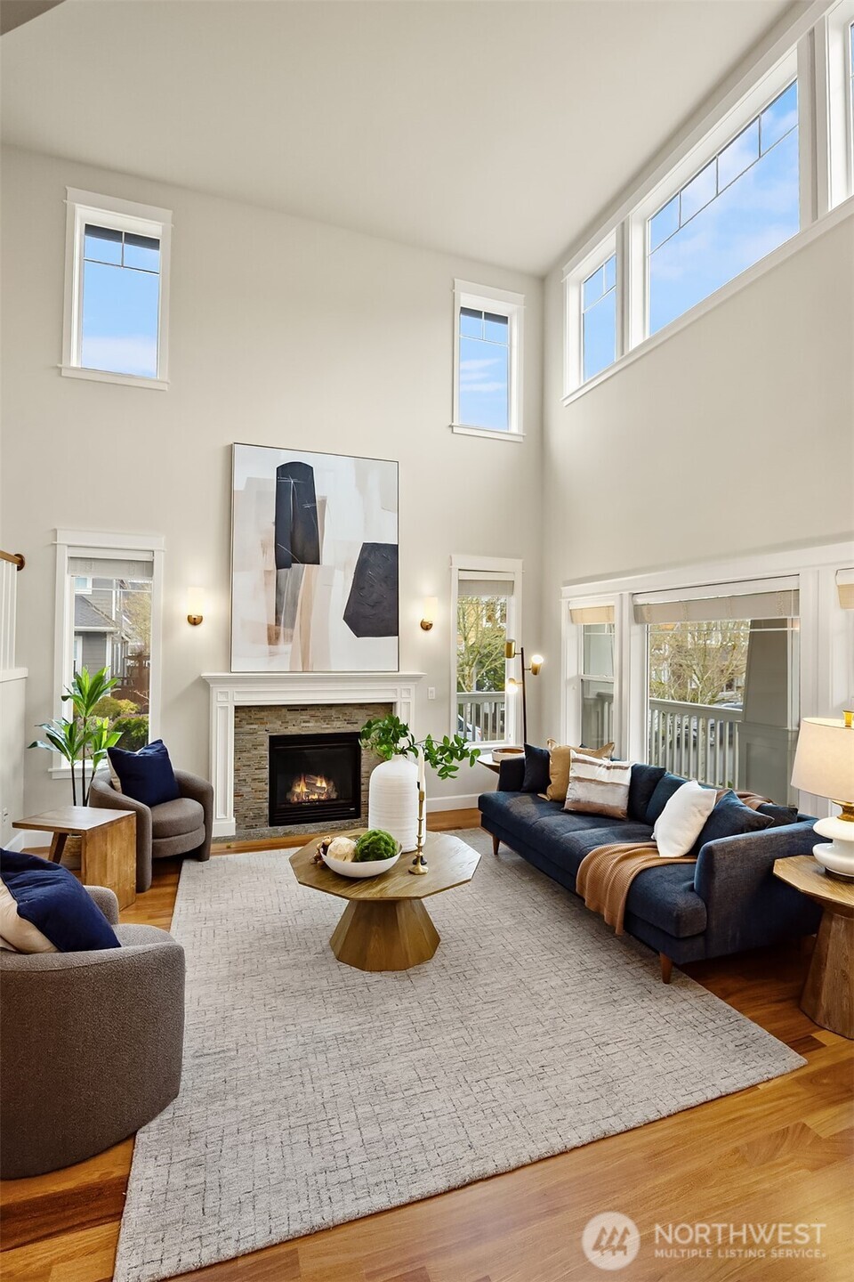 2073 NE Noble Street , Issaquah, WA 98029