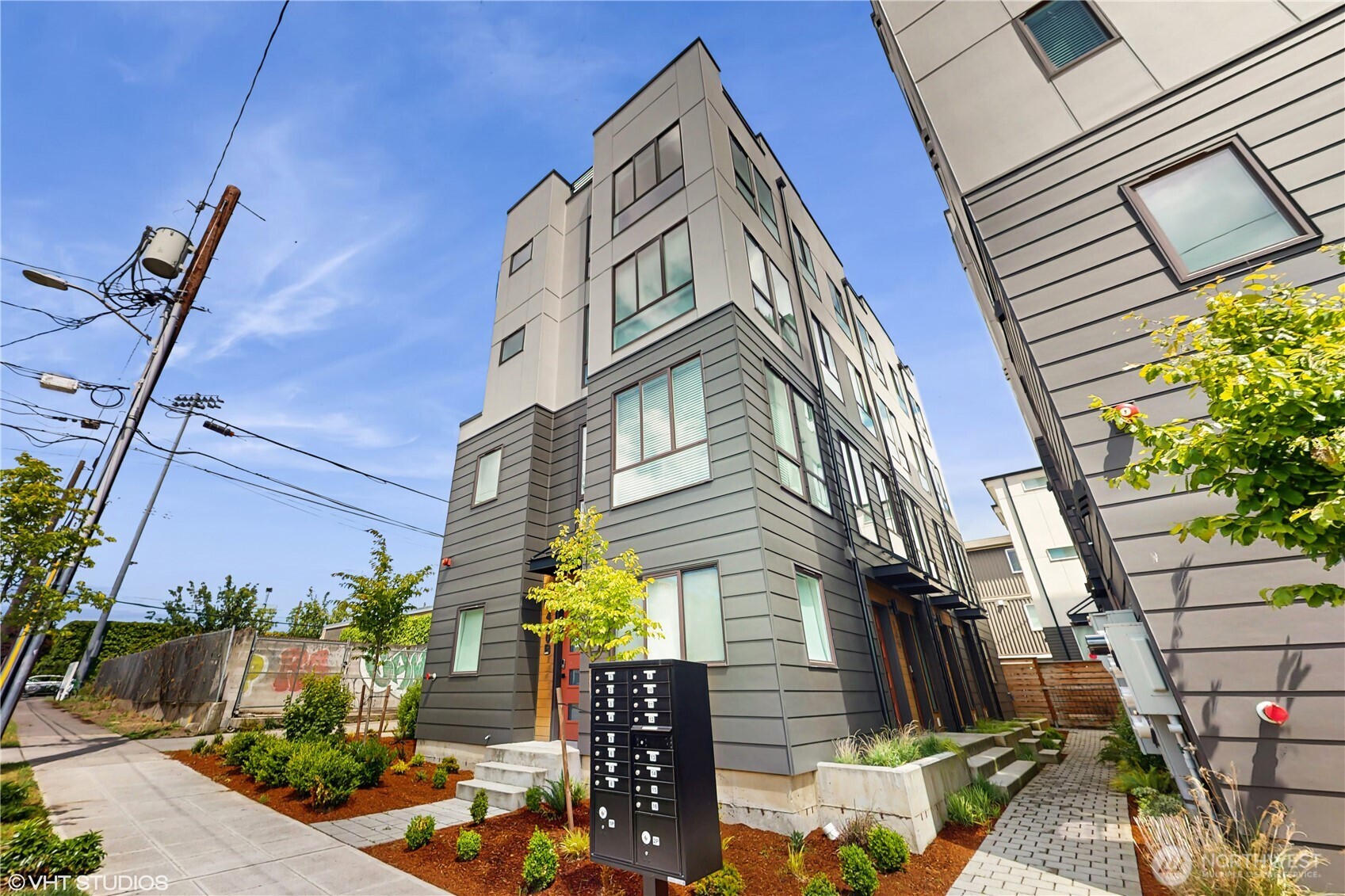 444 13th Avenue , Seattle, WA 98122