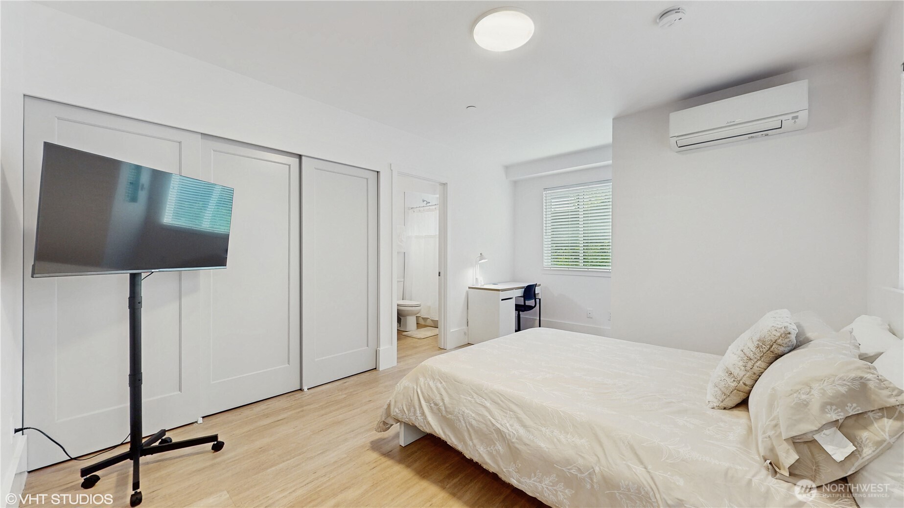 1300 E Remington Court #A, Seattle, WA 98122