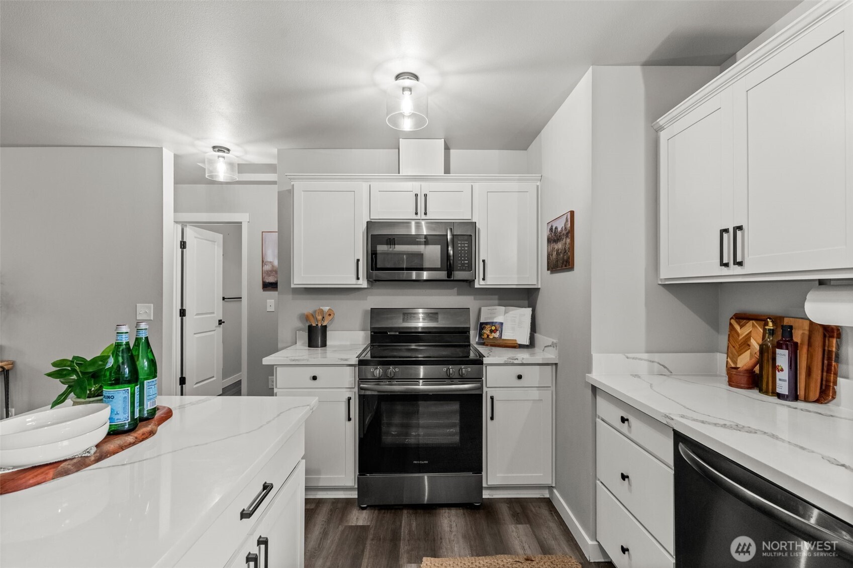 61 E Ellinor Peak Place , Belfair, WA 98528