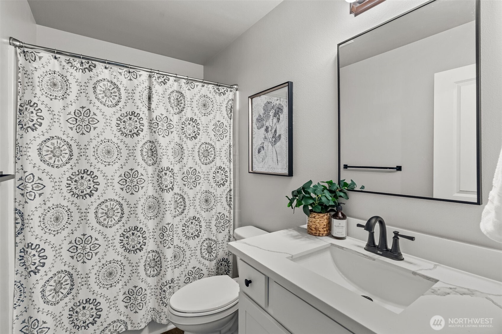 61 E Ellinor Peak Place , Belfair, WA 98528