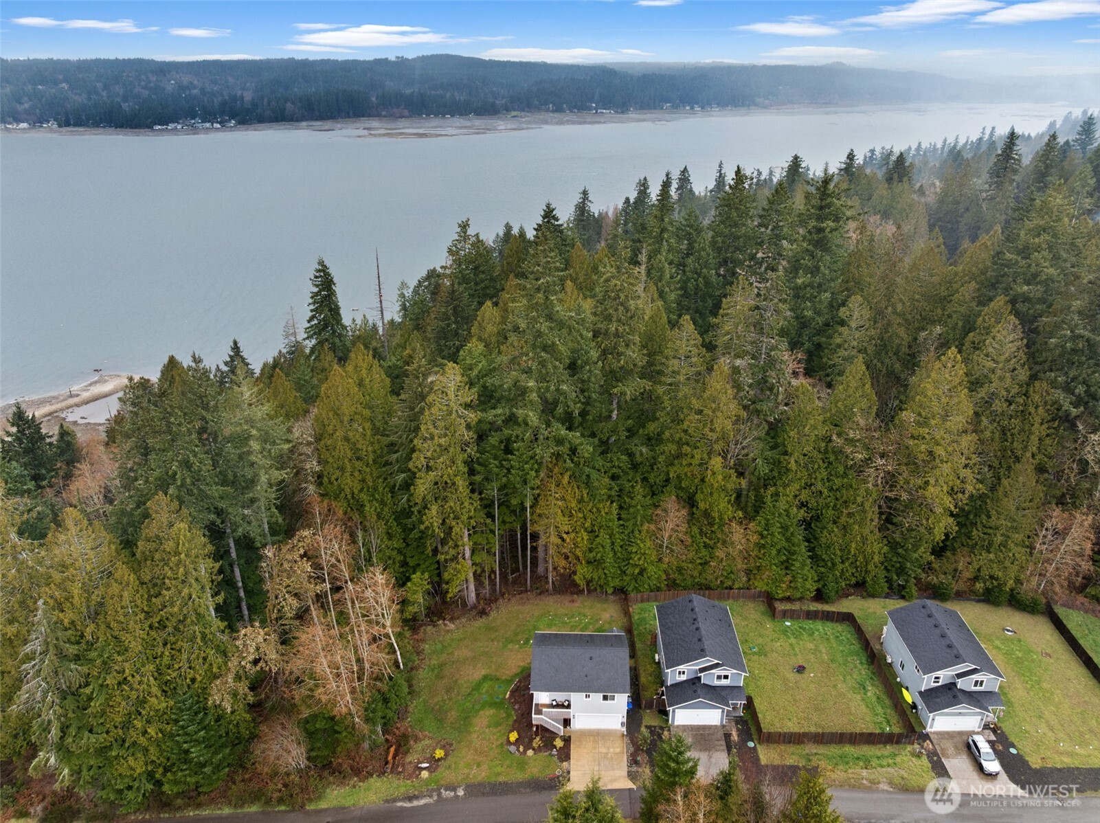 61 E Ellinor Peak Place , Belfair, WA 98528