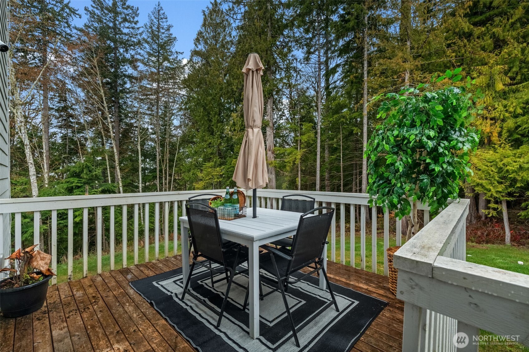 61 E Ellinor Peak Place , Belfair, WA 98528