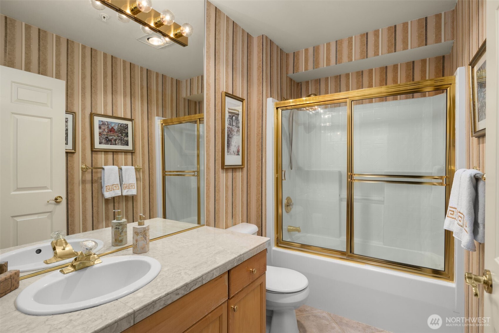 836 2nd Avenue #201, Kirkland, WA 98033