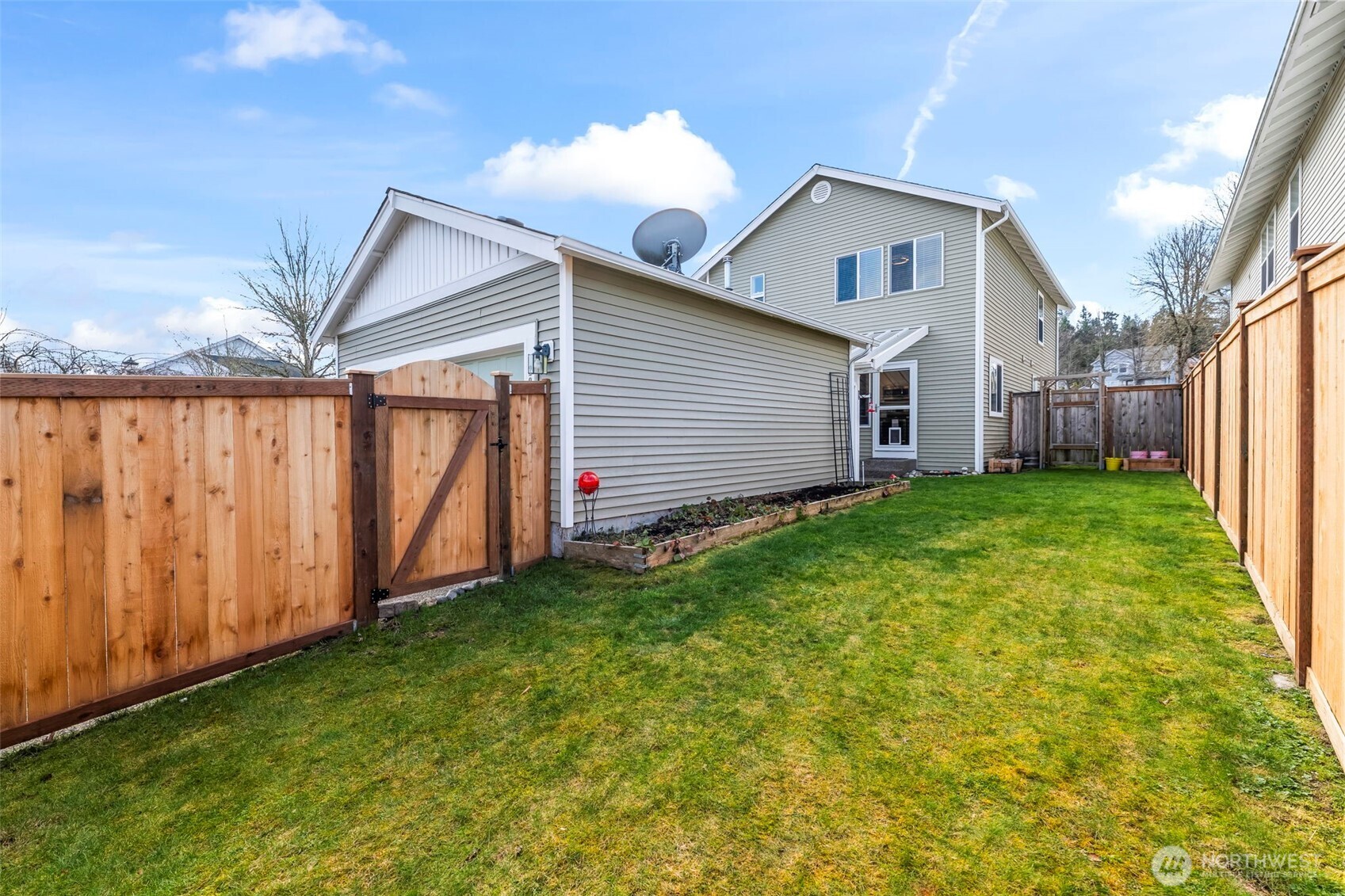 2886 Hannen Street , Dupont, WA 98327