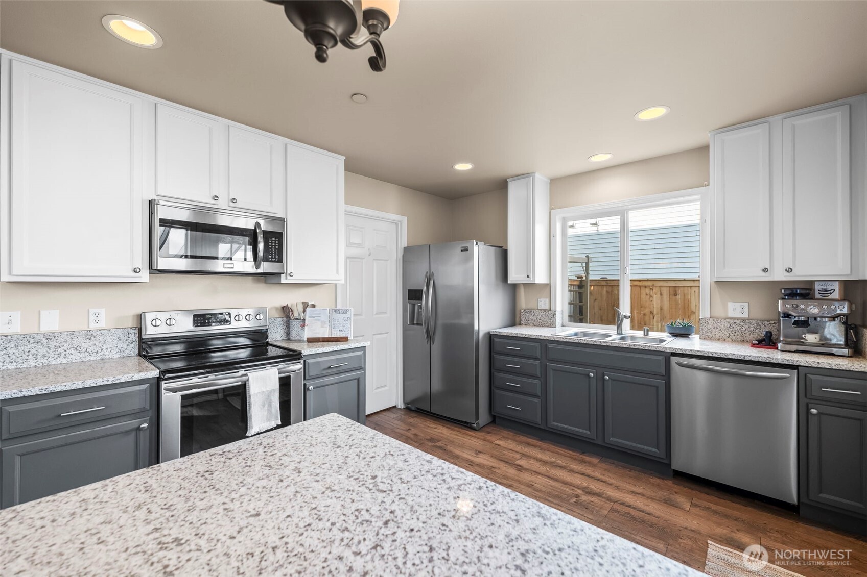 2886 Hannen Street , Dupont, WA 98327