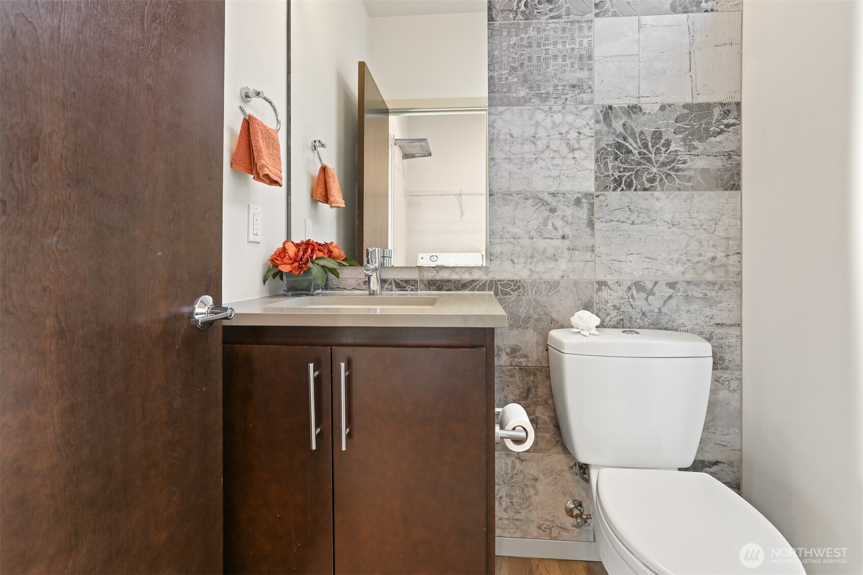 2426 B NW 64th , Seattle, WA 98107