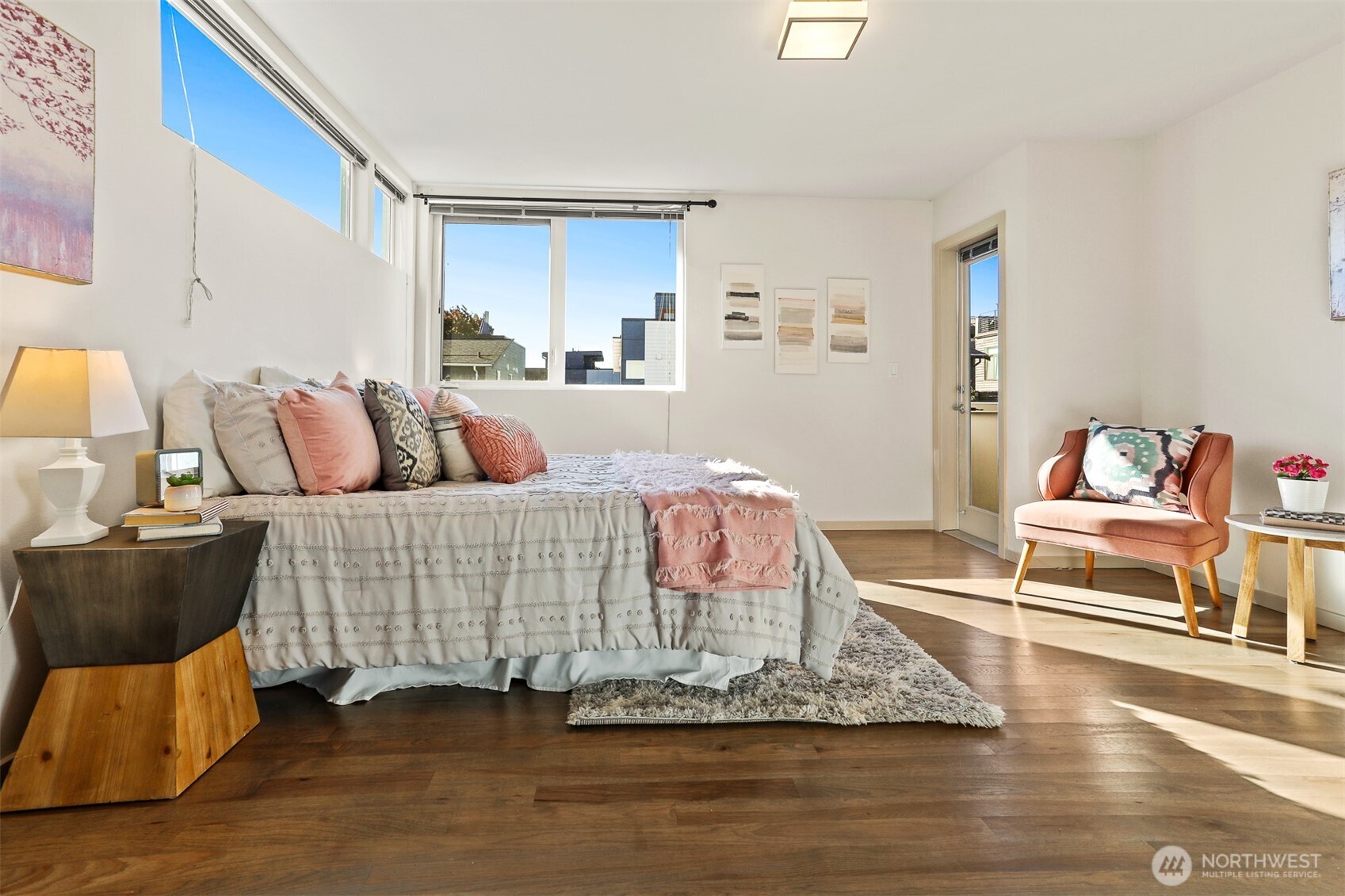 2426 B NW 64th , Seattle, WA 98107