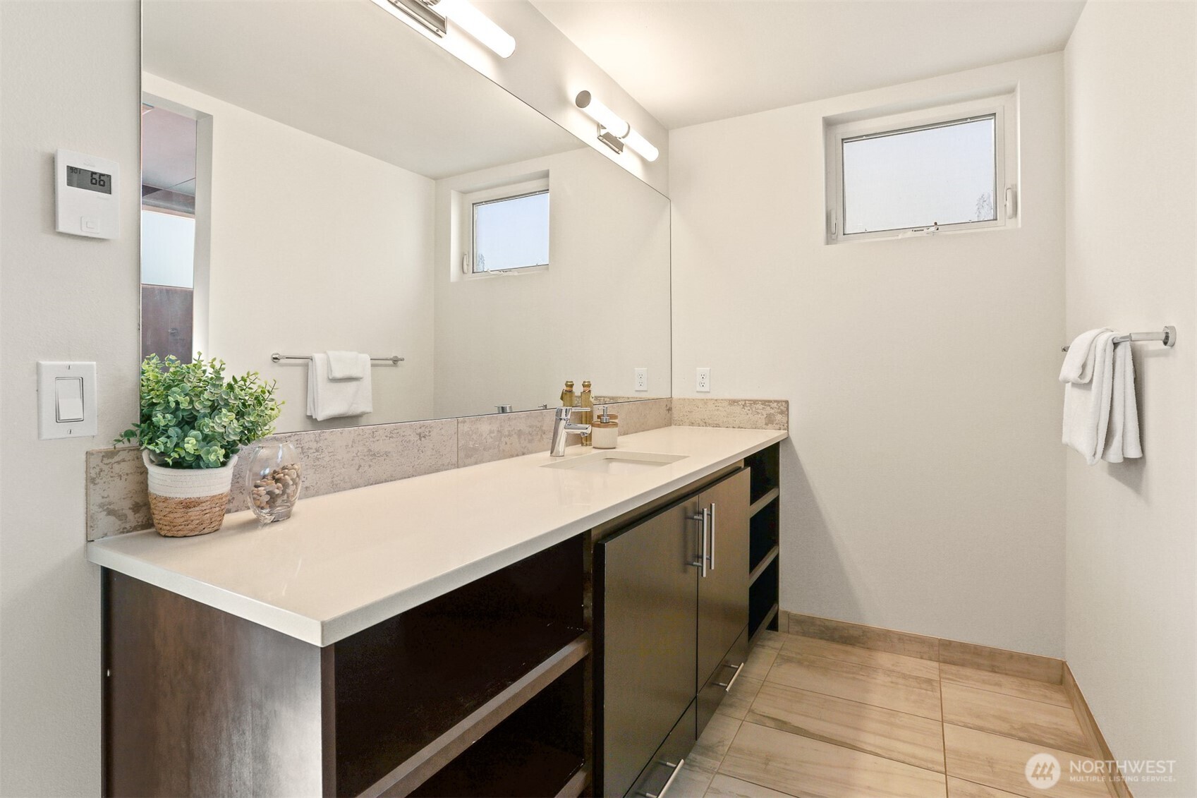 2426 B NW 64th , Seattle, WA 98107