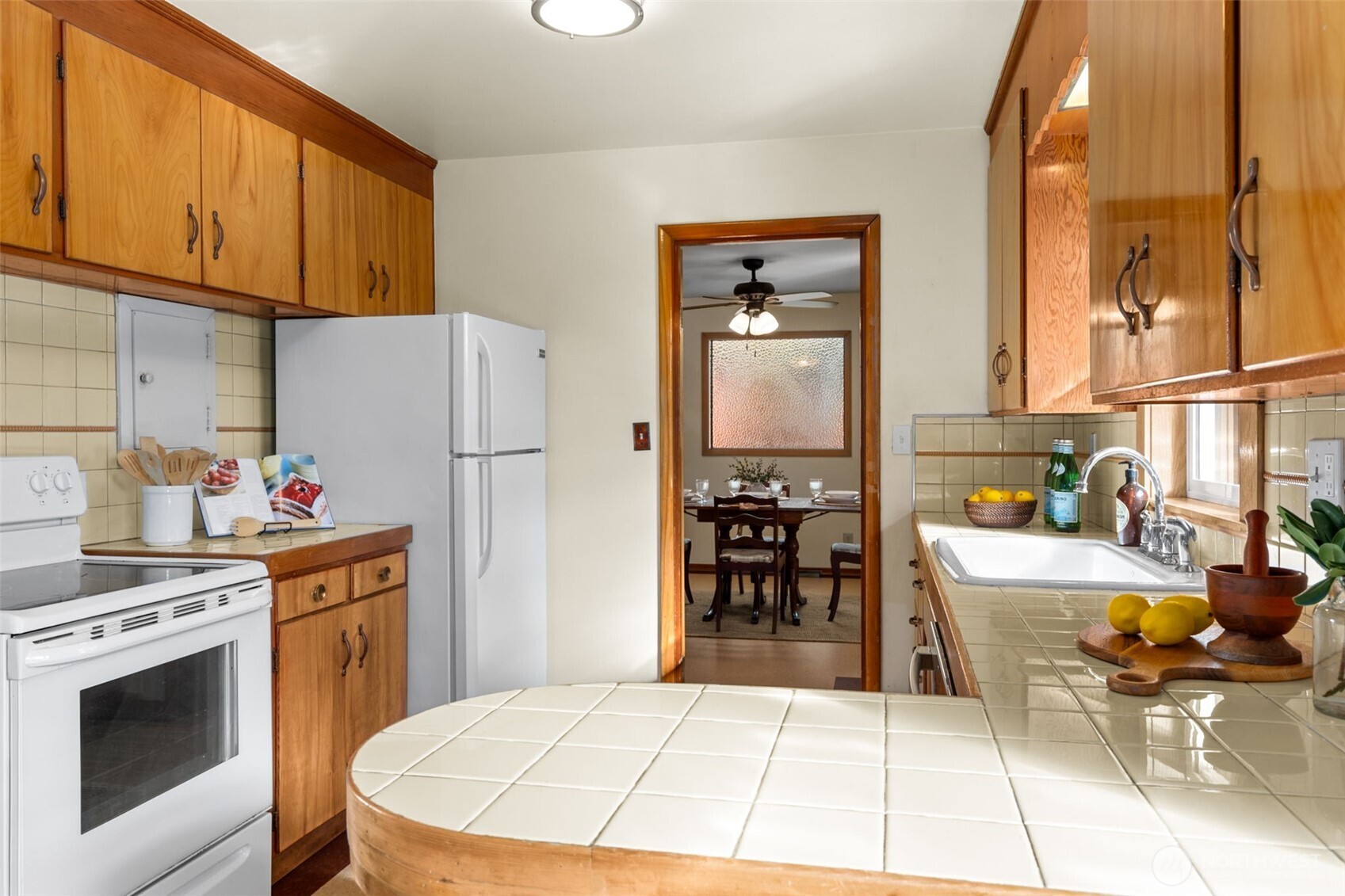 2627 N Highland Street , Tacoma, WA 98407